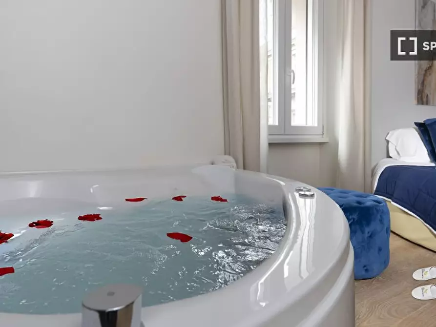 Immagine 1 di Appartamento in affitto  in Via del Falco a Roma