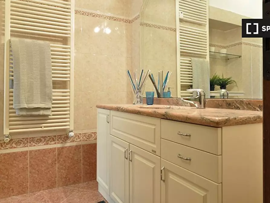 Immagine 8 di Camera condivisa in affitto  in Via Perosa a Torino