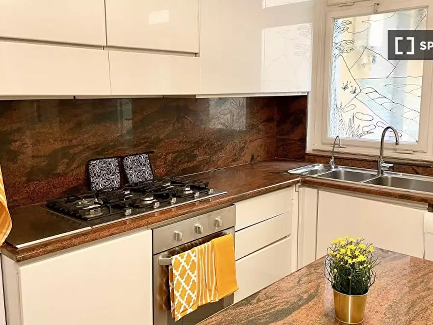 Immagine 10 di Camera condivisa in affitto  in Gustavo Modena a Firenze