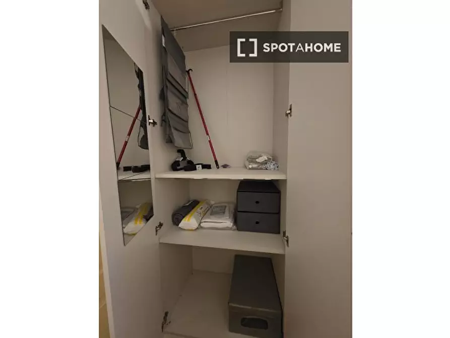 Immagine 3 di Camera condivisa in affitto  in Piazza Santiago del Cile a Roma
