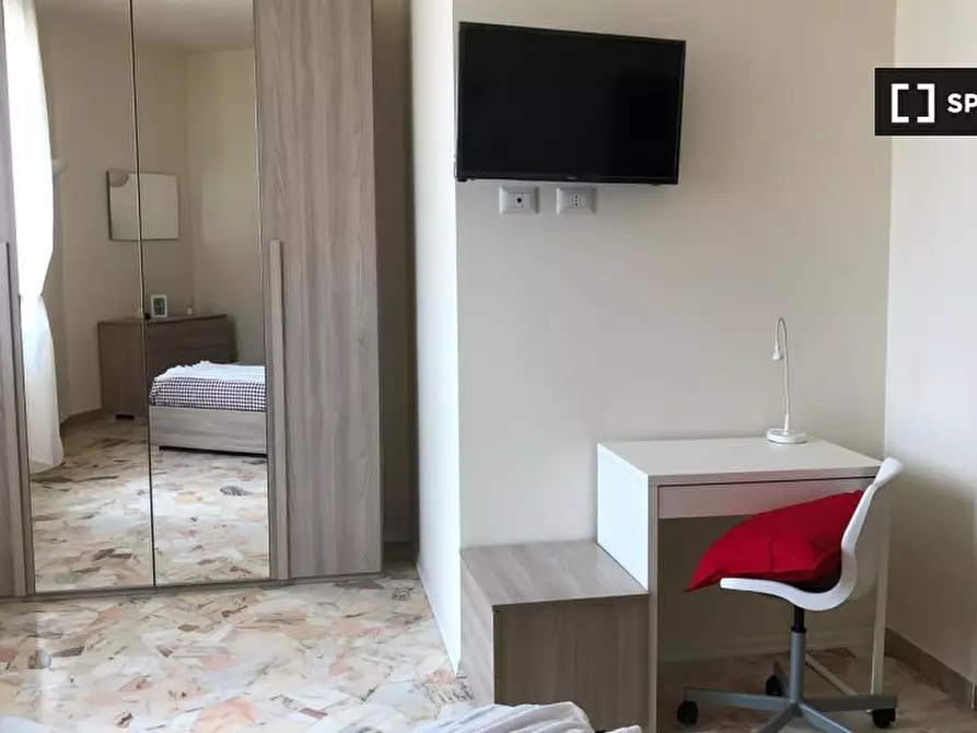 Immagine 3 di Camera condivisa in affitto  in Via Giovan Filippo Mariti a Firenze