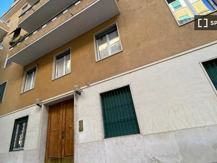 Immagine 8 di Camera condivisa in affitto  in Via Norico a Roma