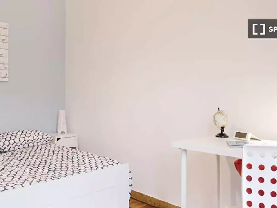 Immagine 2 di Camera condivisa in affitto  in Via delle Belle Arti a Bologna