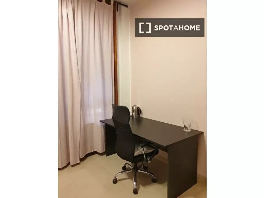 Immagine 13 di Appartamento in affitto  in Via dei Piatti a Milano