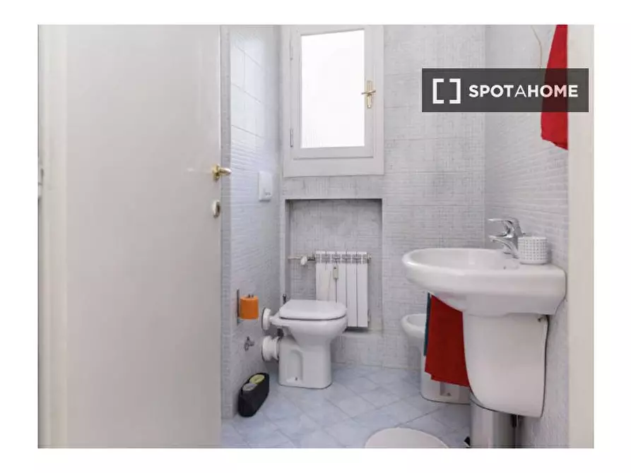 Immagine 9 di Camera condivisa in affitto  in Leone a Milano