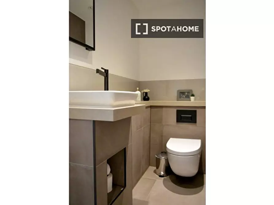 Immagine 17 di Appartamento in affitto  in Flat 7a Exchange Gardens London SW8 1GF a Lambeth