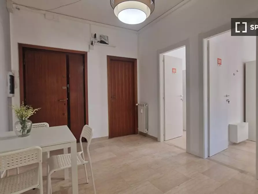 Immagine 15 di Camera condivisa in affitto  in Lungotevere di Pietra Papa a Roma