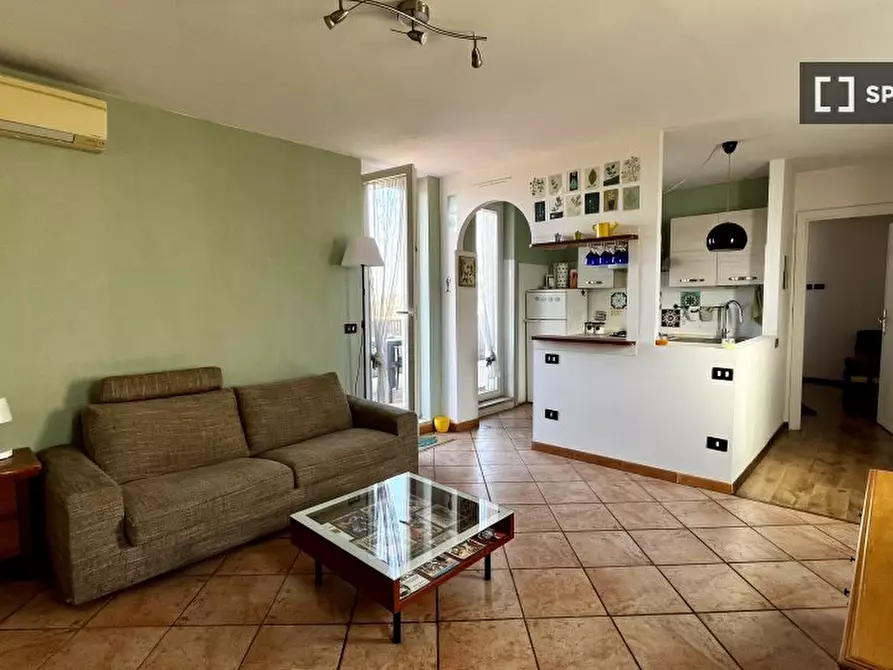 Immagine 6 di Camera condivisa in affitto  in Largo Mario Massai a Roma