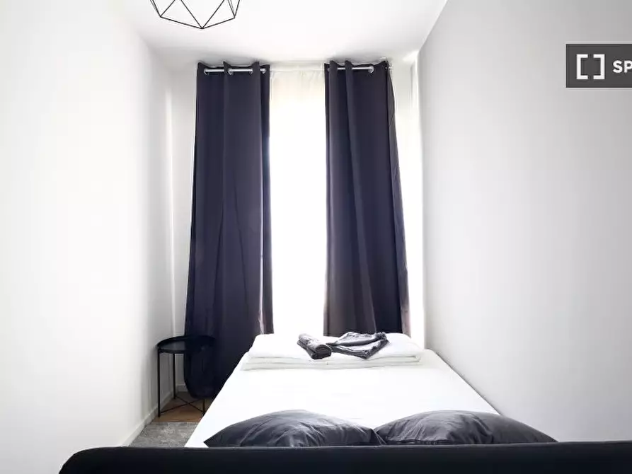 Immagine 2 di Camera condivisa in affitto  in Via Benjamin Constant a Milano