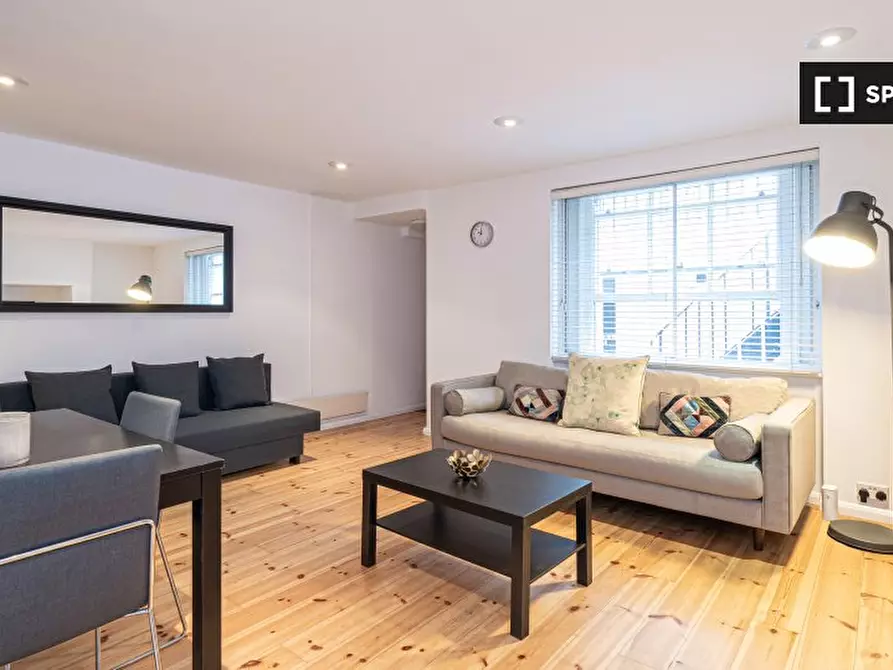 Immagine 2 di Appartamento in affitto  in Kent Terrace a Camden Town