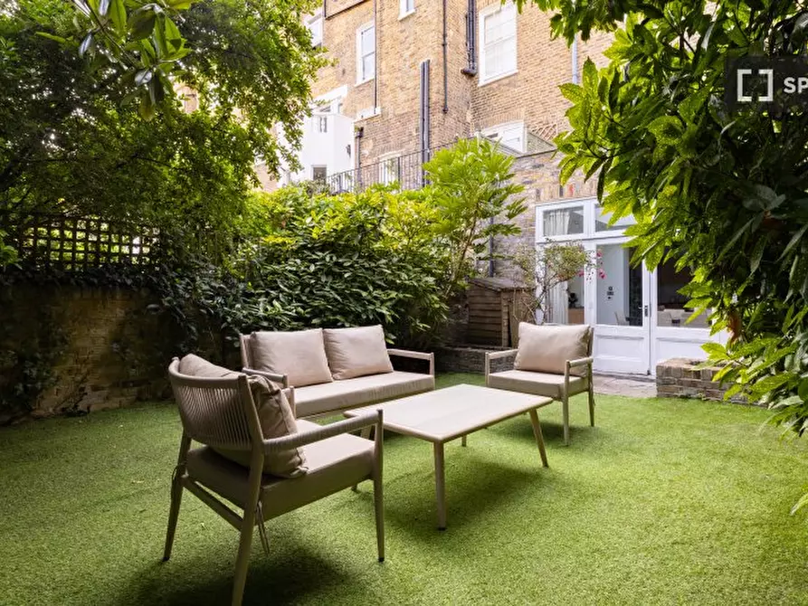 Immagine 3 di Appartamento in affitto  in Steele's Road a Camden Town