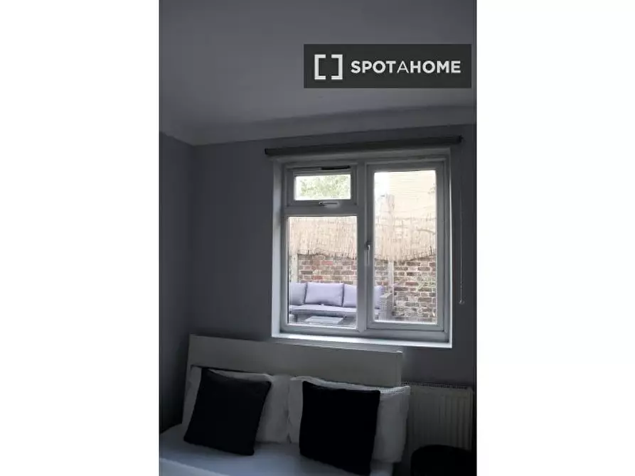 Immagine 12 di Appartamento in affitto  in Milkwood Rd a Camberwell