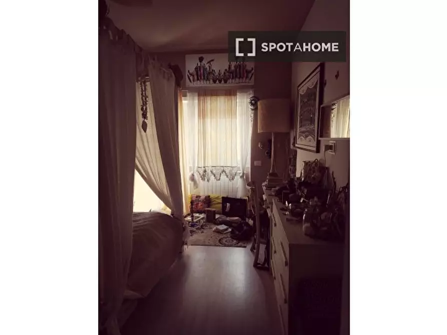 Immagine 2 di Camera condivisa in affitto  in Viale di Trastevere a Roma