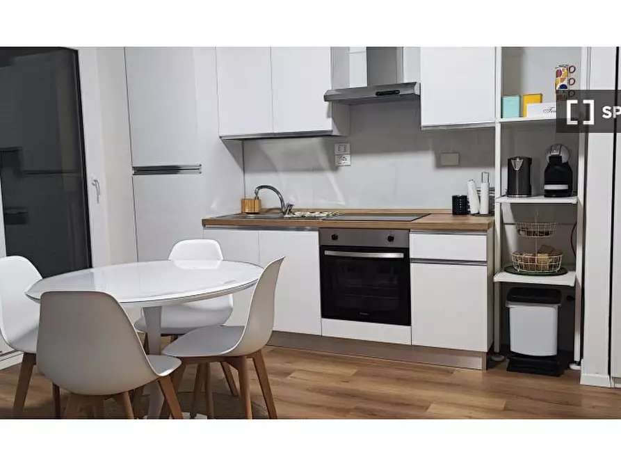 Immagine 5 di Appartamento in affitto  in Galleria II Agosto a Bologna