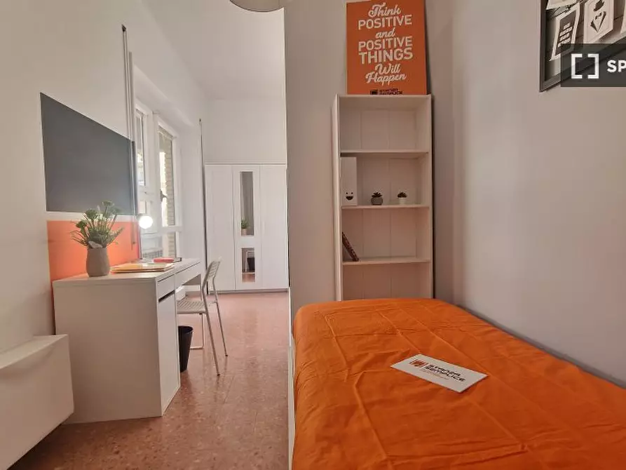 Immagine 2 di Camera condivisa in affitto  in Lungotevere di Pietra Papa a Roma