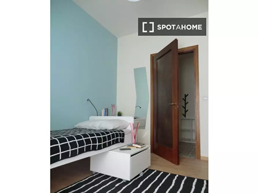 Immagine 2 di Camera condivisa in affitto  in via San Roberto Bellarmino a Padova