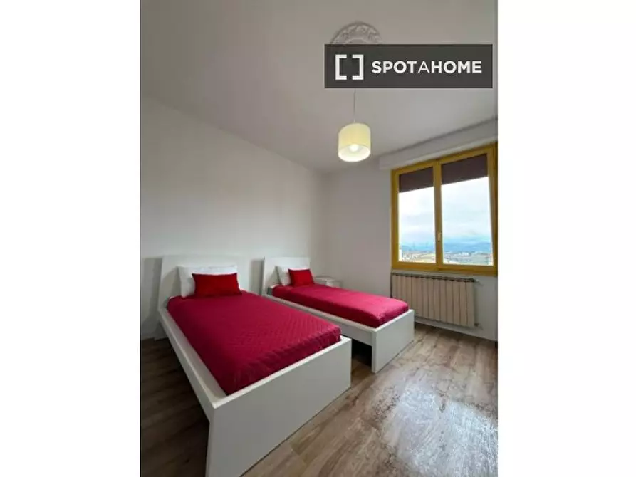 Immagine 2 di Camera condivisa in affitto  in Piazza di S. Jacopino a Firenze