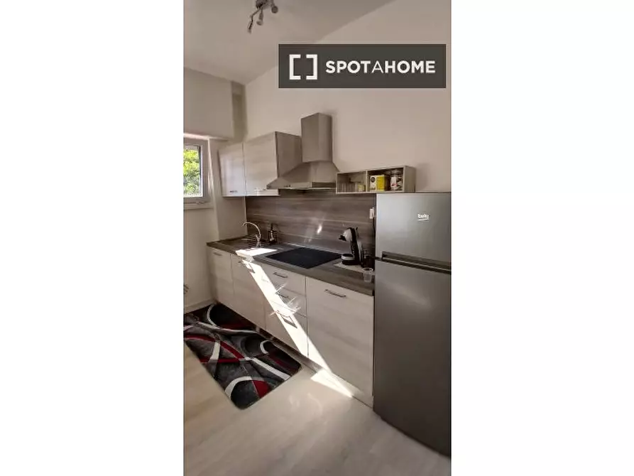 Immagine 6 di Ufficio in affitto  in Via Paul Valery a Milano