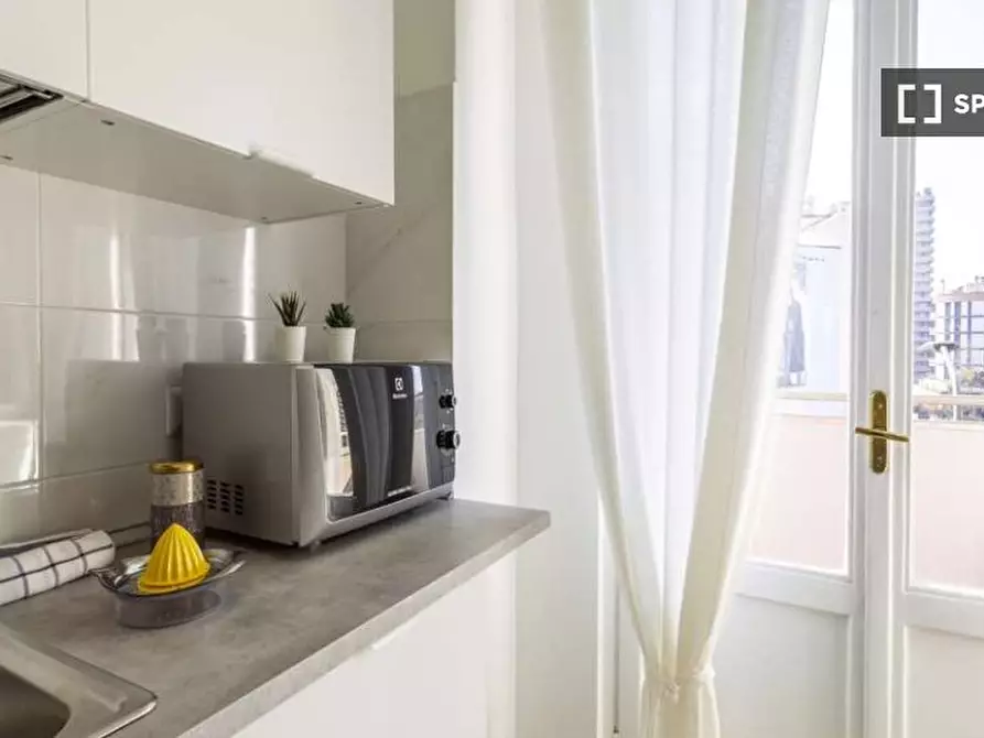 Immagine 14 di Camera condivisa in affitto  in VIALE LUCANIA a Milano