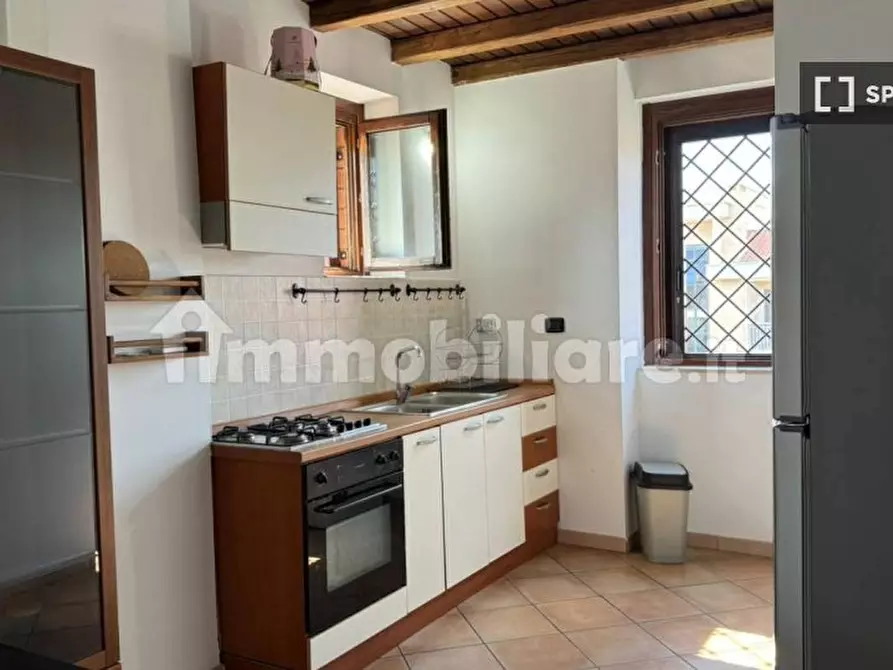 Immagine 12 di Appartamento in affitto  in Via Renato Salvatori a Roma