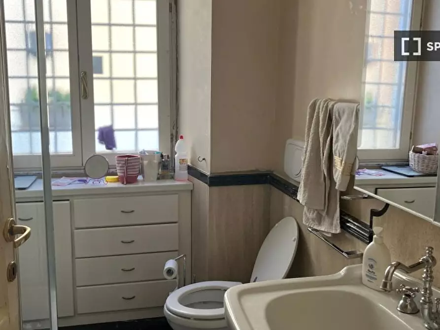 Immagine 3 di Camera condivisa in affitto  in Viale Bruno Buozzi a Roma