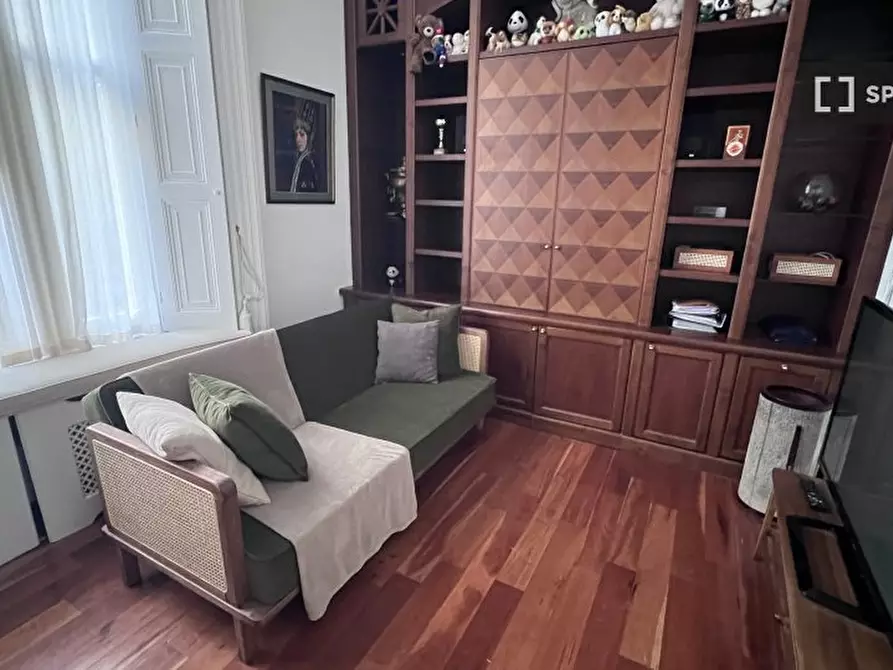 Immagine 3 di Appartamento in affitto  in Palace Gate a Kensington