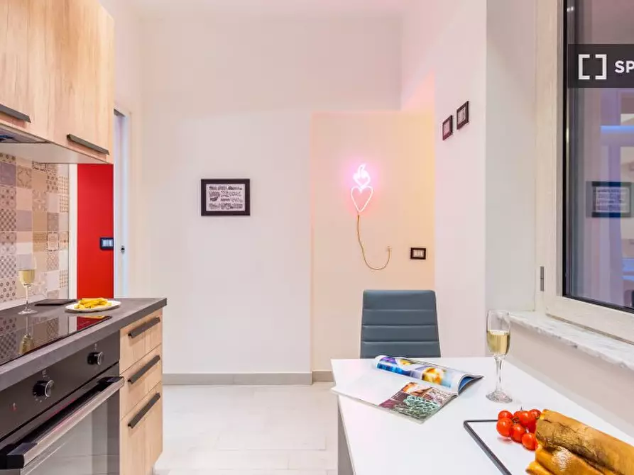 Immagine 8 di Appartamento in affitto  in Via San Nicola dei Caserti a Napoli