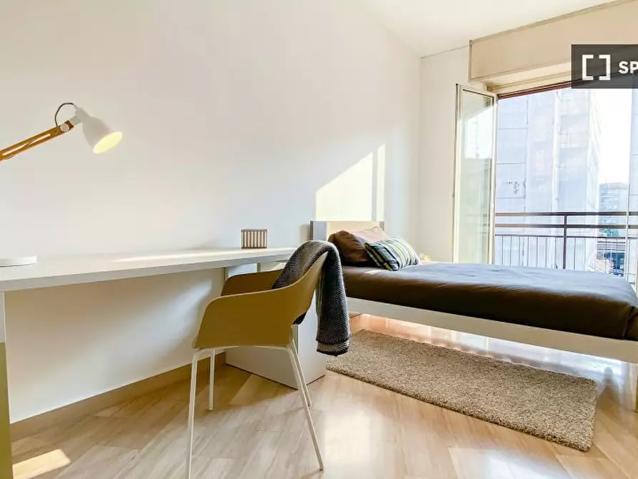 Immagine 2 di Camera condivisa in affitto  in Via Gressoney a Milano