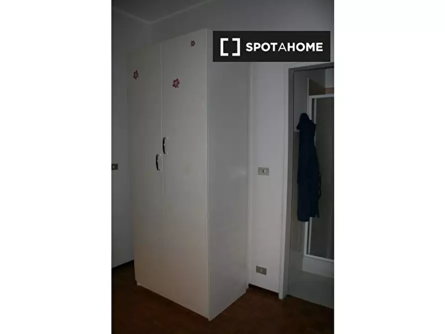 Immagine 6 di Camera condivisa in affitto  in Via Garessio a Torino