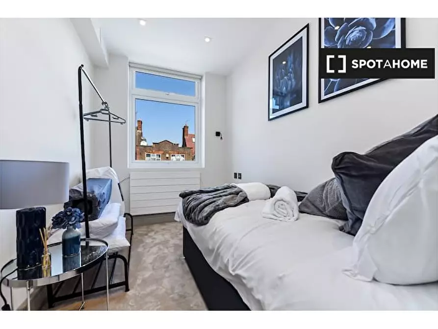 Immagine 14 di Appartamento in affitto  in Flat Goldman House - 122 Wembley Park drive HA9 8HP a Brent