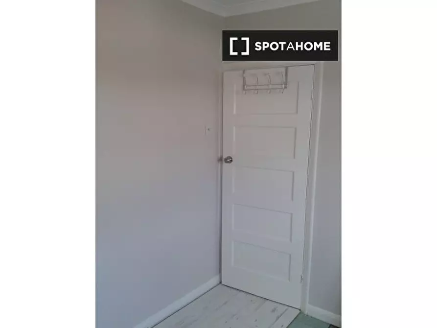 Immagine 7 di Camera condivisa in affitto  in Rochford Way a Croydon