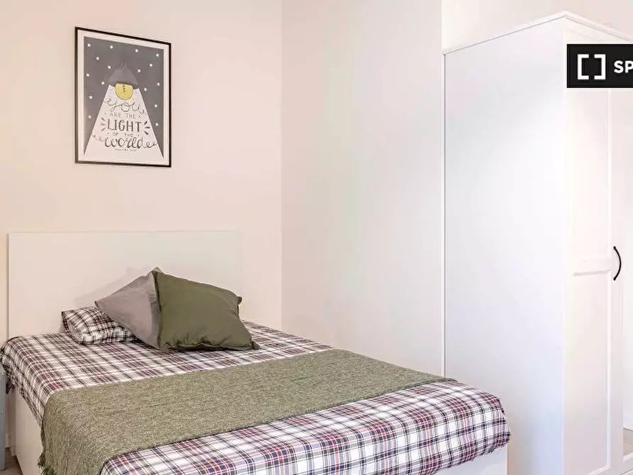 Immagine 1 di Camera condivisa in affitto  in Viale Monza a Milano