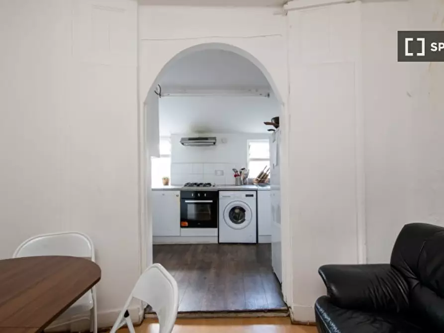 Immagine 7 di Camera condivisa in affitto  in A Pratt St. a Camden Town