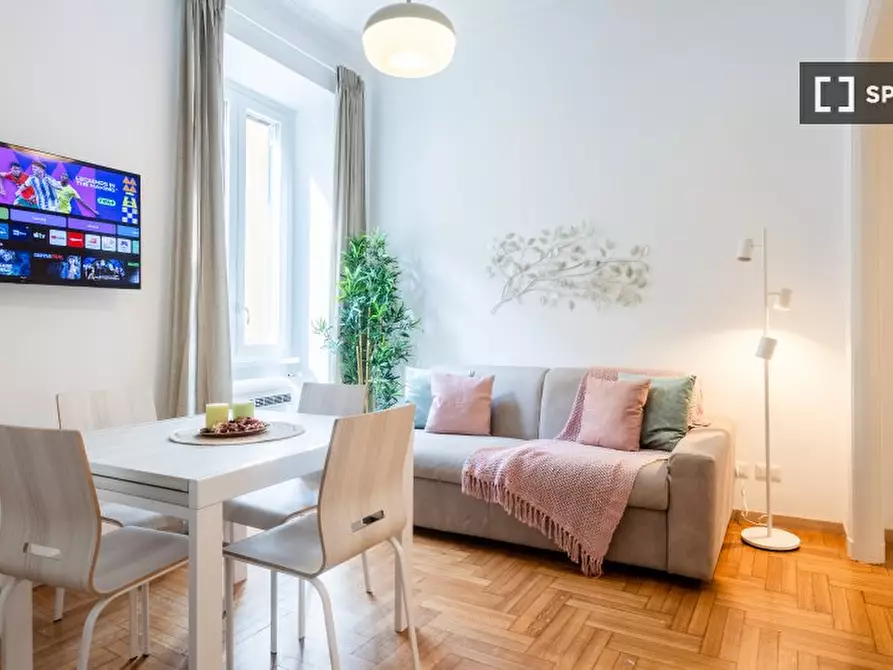 Immagine 9 di Ufficio in affitto  in Via del Moro a Roma