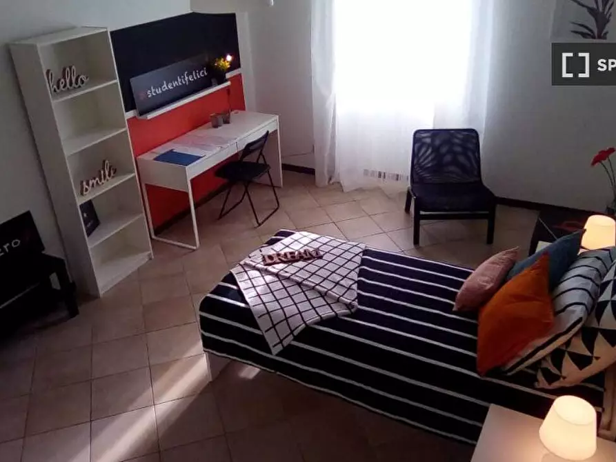 Immagine 4 di Camera condivisa in affitto  in Cesare Battisti a Brescia