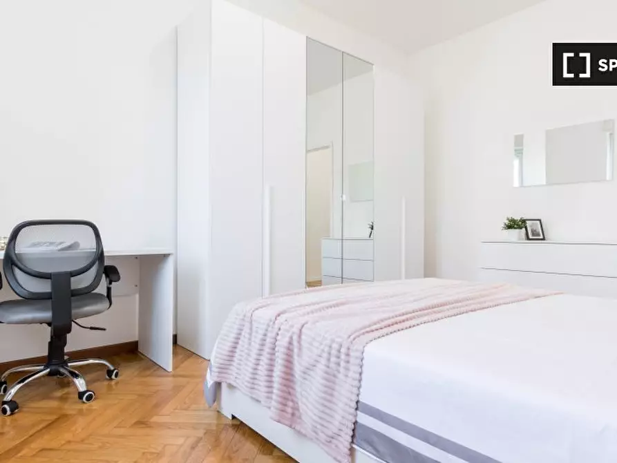 Immagine 4 di Camera condivisa in affitto  in Via Intra a Milano