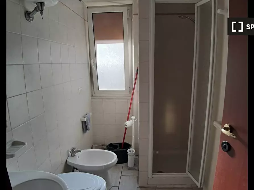 Immagine 10 di Camera condivisa in affitto  in Via Ugolino Cavalcabò a Roma