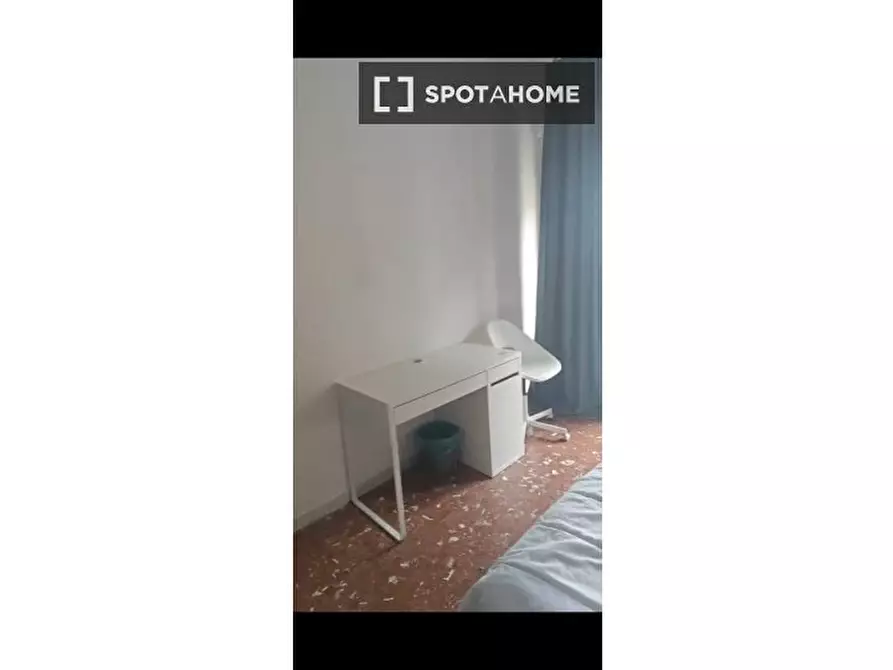 Immagine 3 di Camera condivisa in affitto  in Via Cornelio Magni a Roma