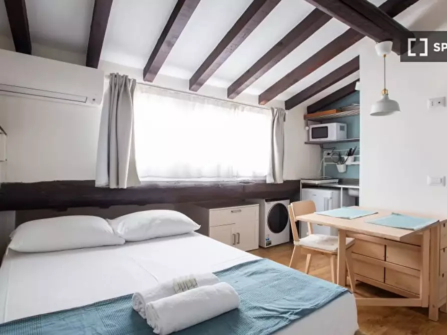 Immagine 8 di Ufficio in affitto  in Via Gustavo Fara a Milano