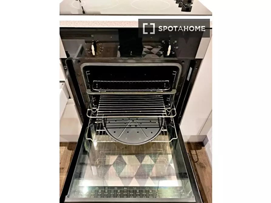 Immagine 11 di Appartamento in affitto  in Worrall St a 
