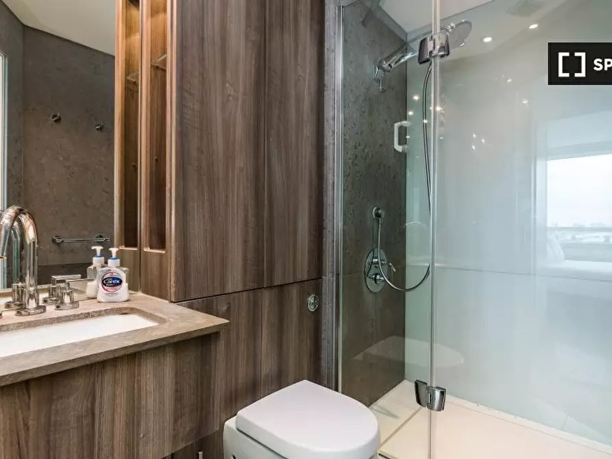 Immagine 10 di Appartamento in affitto  in St George Wharf a Lambeth