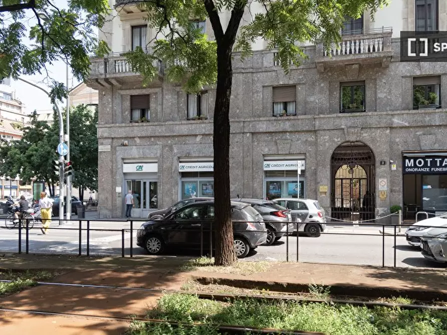 Immagine 3 di Appartamento in affitto  in Viale Regina Giovanna a Milano