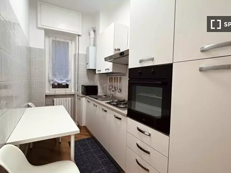 Immagine 5 di Camera condivisa in affitto  in Via Oropa a Milano