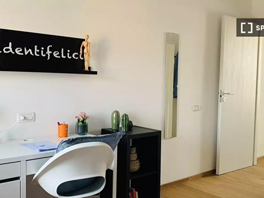 Immagine 2 di Camera condivisa in affitto  in Via Galliari n. a Torino