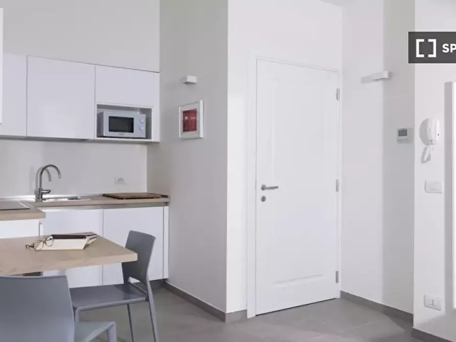 Immagine 8 di Ufficio in affitto  in Viale Cirene a Milano