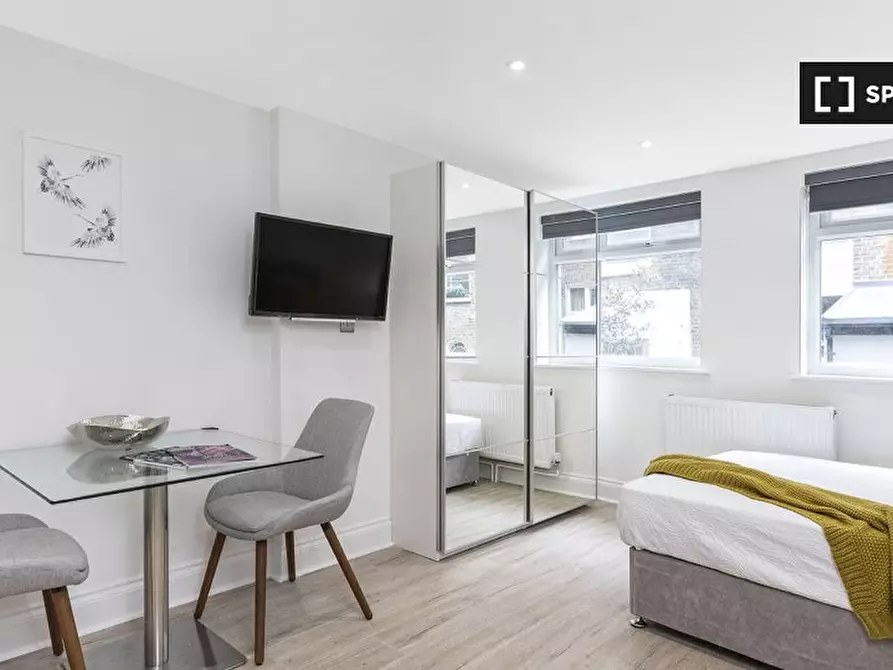 Immagine 2 di Ufficio in affitto  in Flat a Paddington
