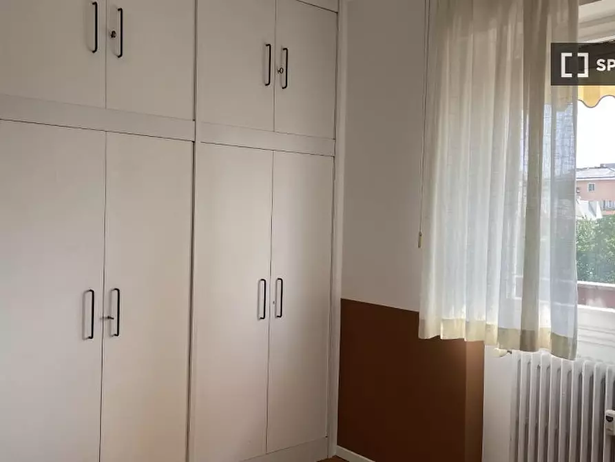 Immagine 4 di Camera condivisa in affitto  in Via Varesina a Milano