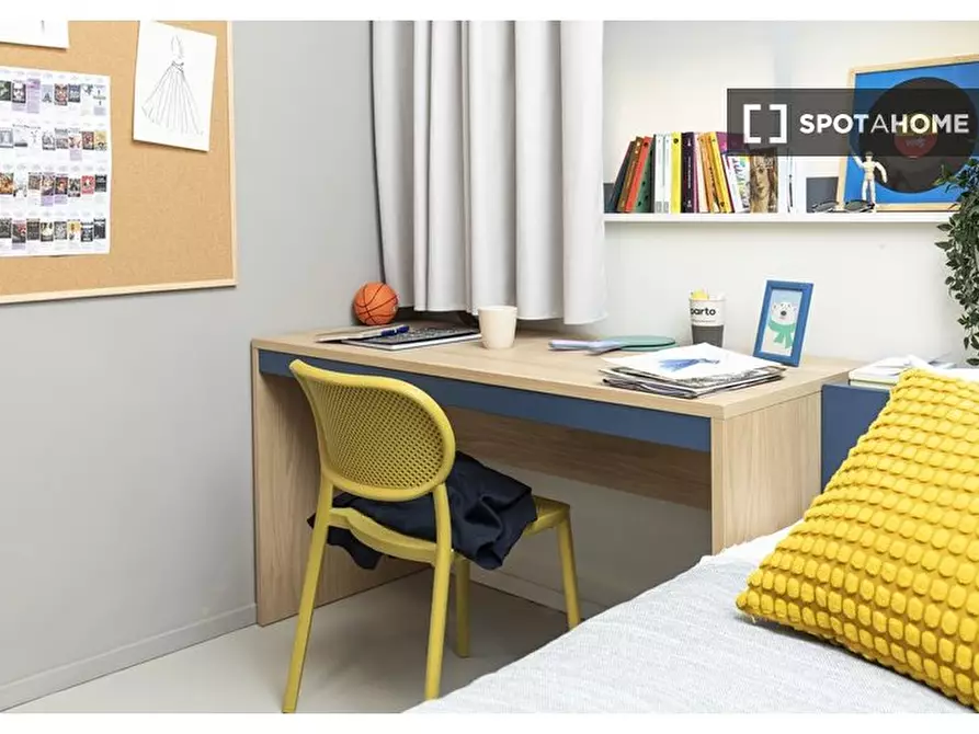 Immagine 1 di Camera condivisa in affitto  in Via Giuseppe Tartini a Firenze