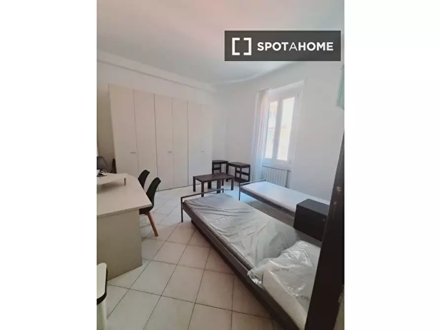 Immagine 1 di Camera condivisa in affitto  in Via Senese a Firenze