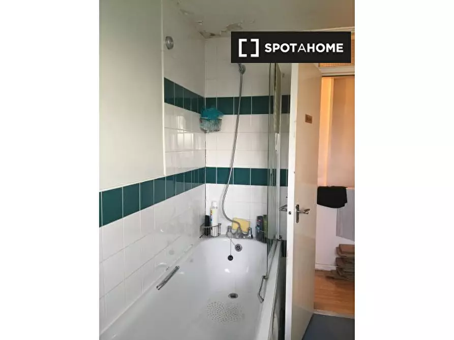 Immagine 8 di Camera condivisa in affitto  in Bramble Cl a Croydon